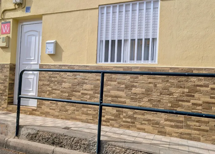 Acapulco Cerca De Cruz Y Del Mar *