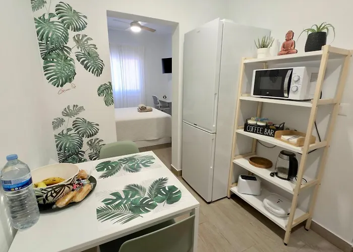 Acapulco Cerca De Cruz Y Del Mar *