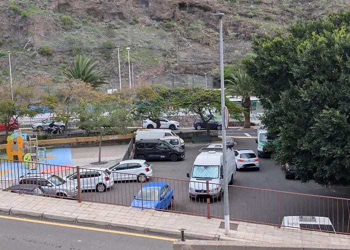 Acapulco Cerca De Cruz Y Del Mar *